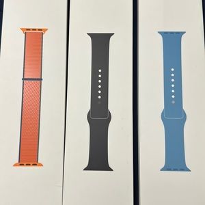Apple 7/8 watch bands size small for 44mm or 45mm watches.